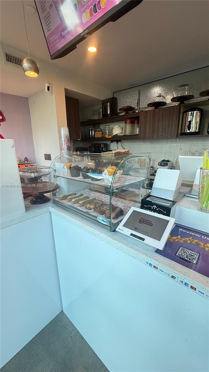 Turnkey Bubble Tea & Dessert Shop – Fully Equipped In Downtown Miami