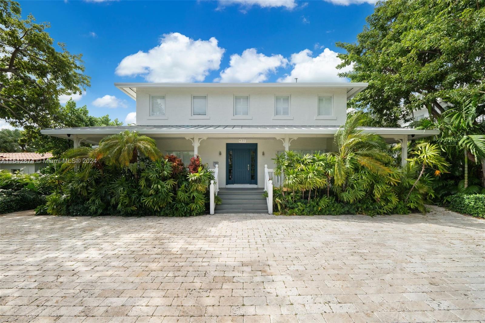 630 Warren Ln, Key Biscayne, Miami-Dade County, Florida - 5 Bedrooms  
4 Bathrooms - 