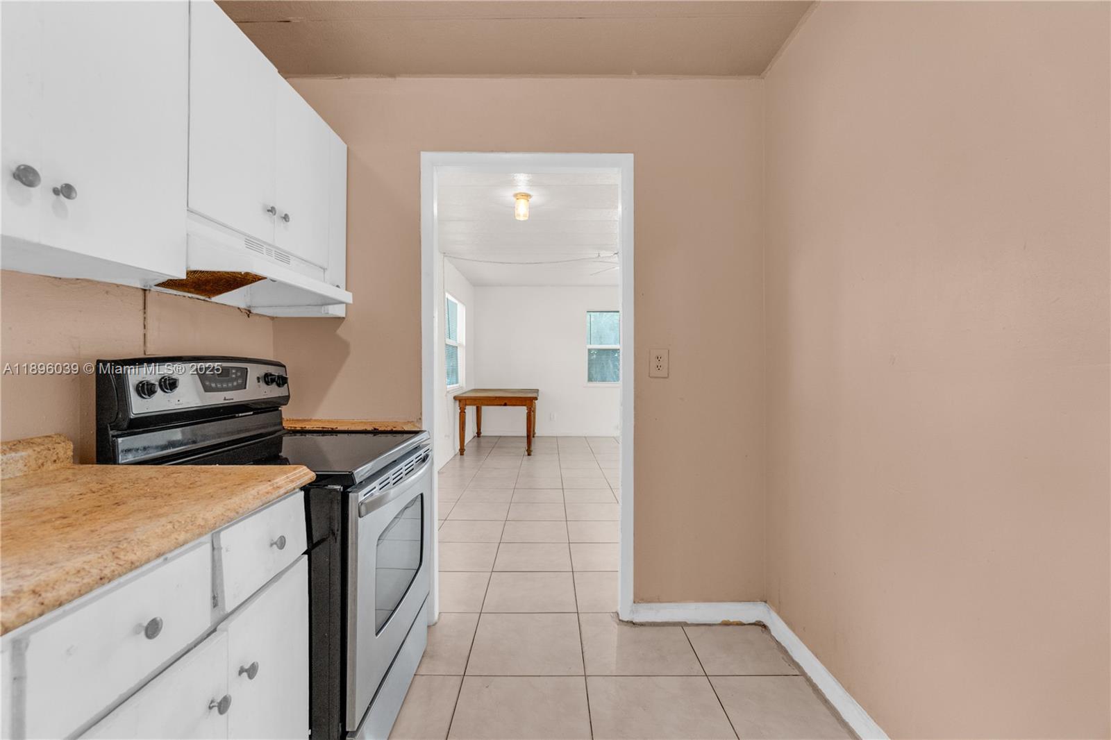 HILLMONT-MIDDLE RIVER VIS - Residential Lease