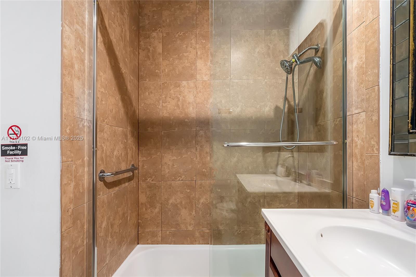 BISCAYNE GARDENS SEC H PA - Residential Lease