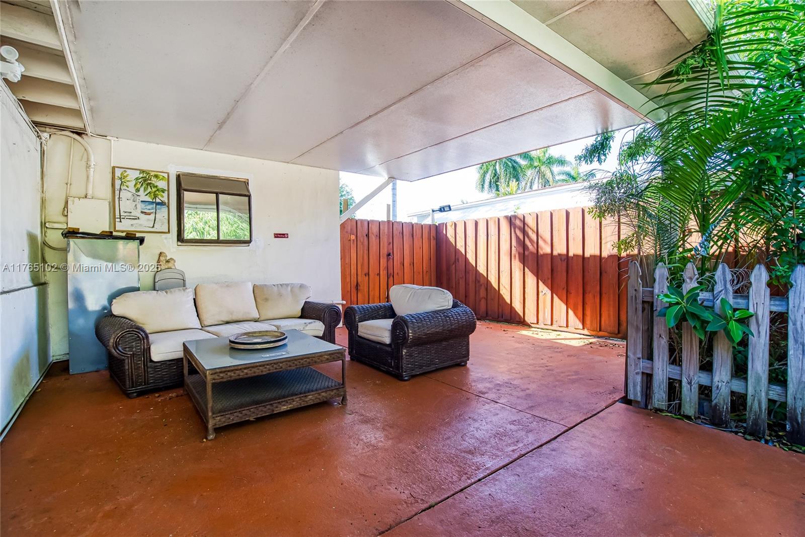 BISCAYNE GARDENS SEC H PA - Residential Lease