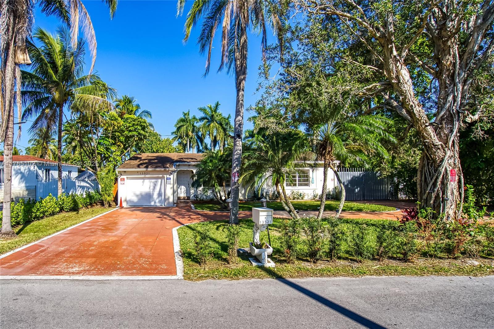 BISCAYNE GARDENS SEC H PA - Residential Lease