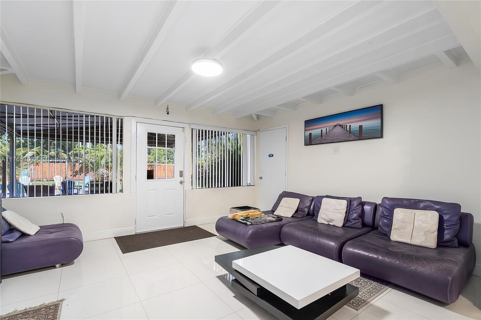 BISCAYNE GARDENS SEC H PA - Residential Lease