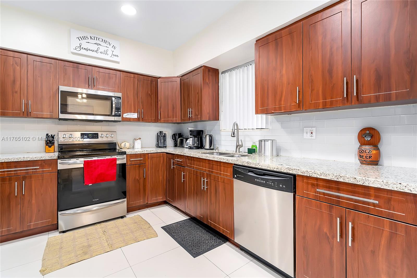 BISCAYNE GARDENS SEC H PA - Residential Lease