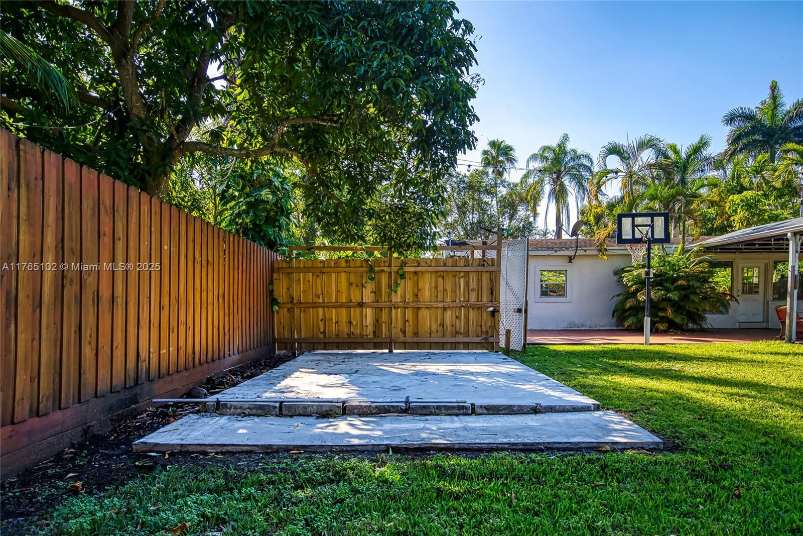 BISCAYNE GARDENS SEC H PA - Residential Lease