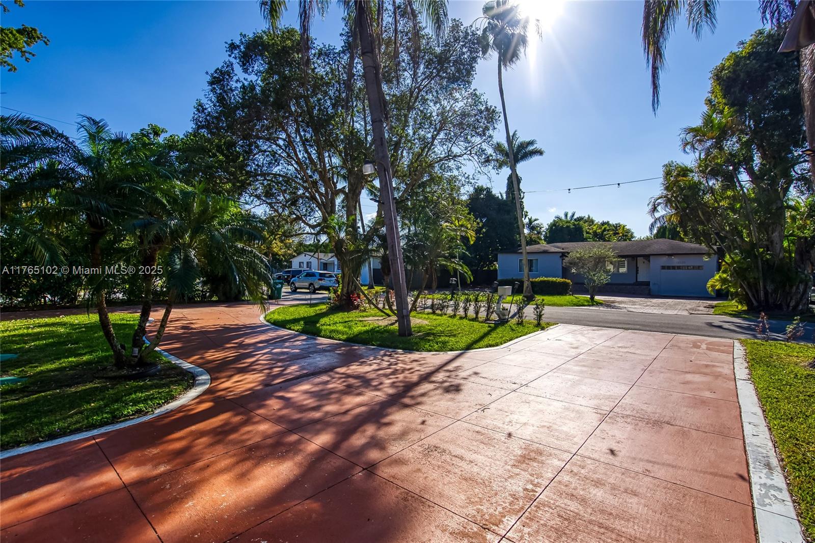 BISCAYNE GARDENS SEC H PA - Residential Lease