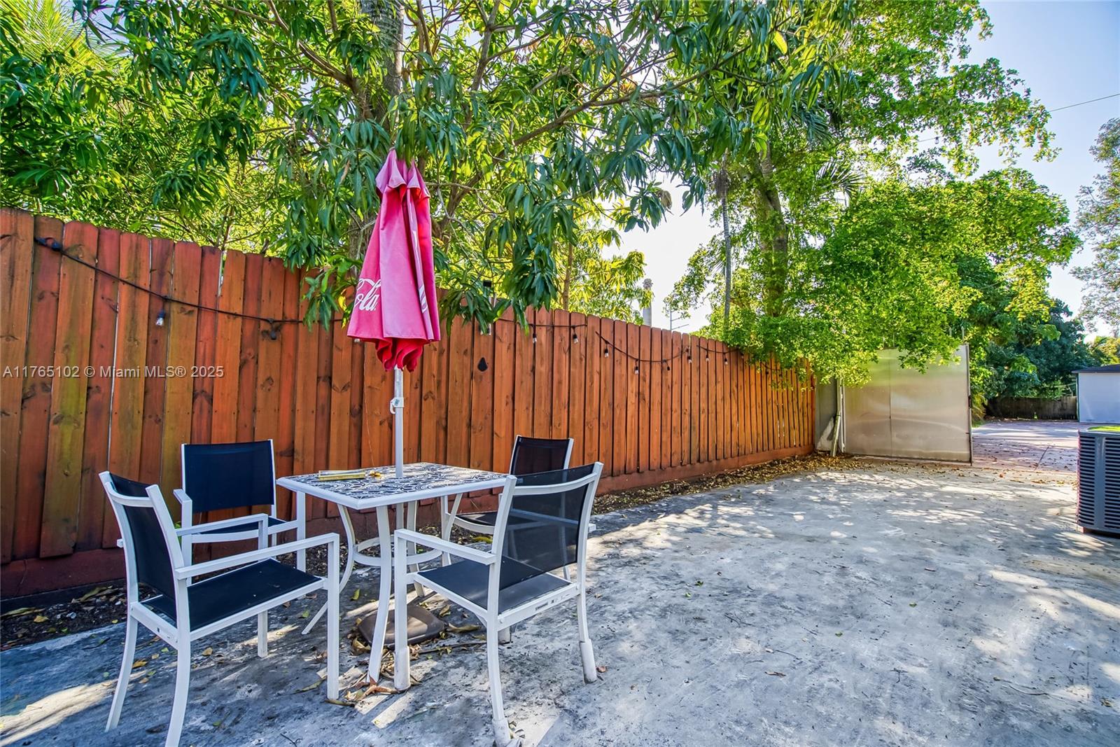 BISCAYNE GARDENS SEC H PA - Residential Lease