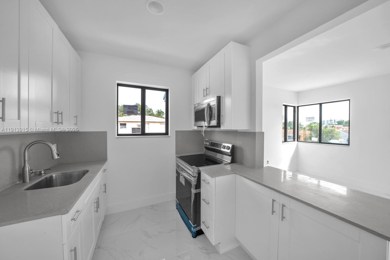 BEACOM MANOR - Residential Lease