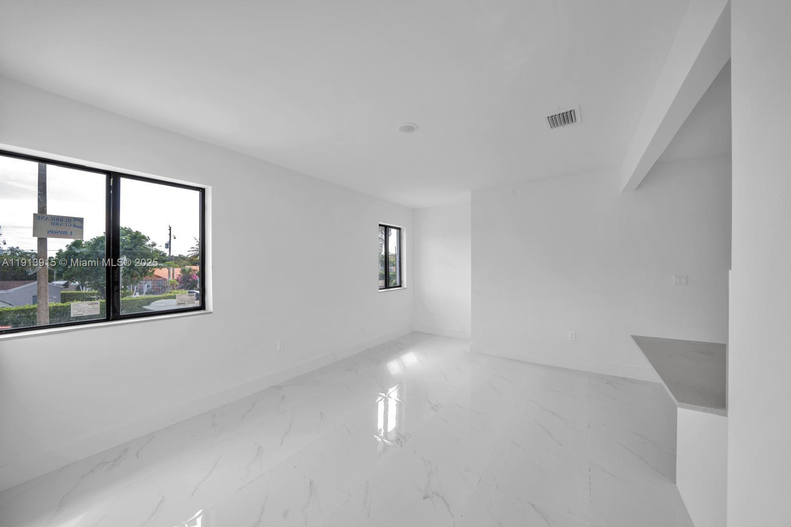 BEACOM MANOR - Residential Lease