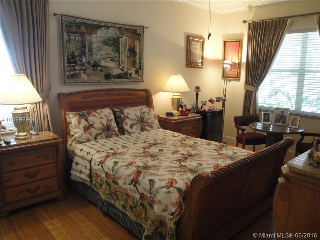 Stoneridge Lake Estates - Residential