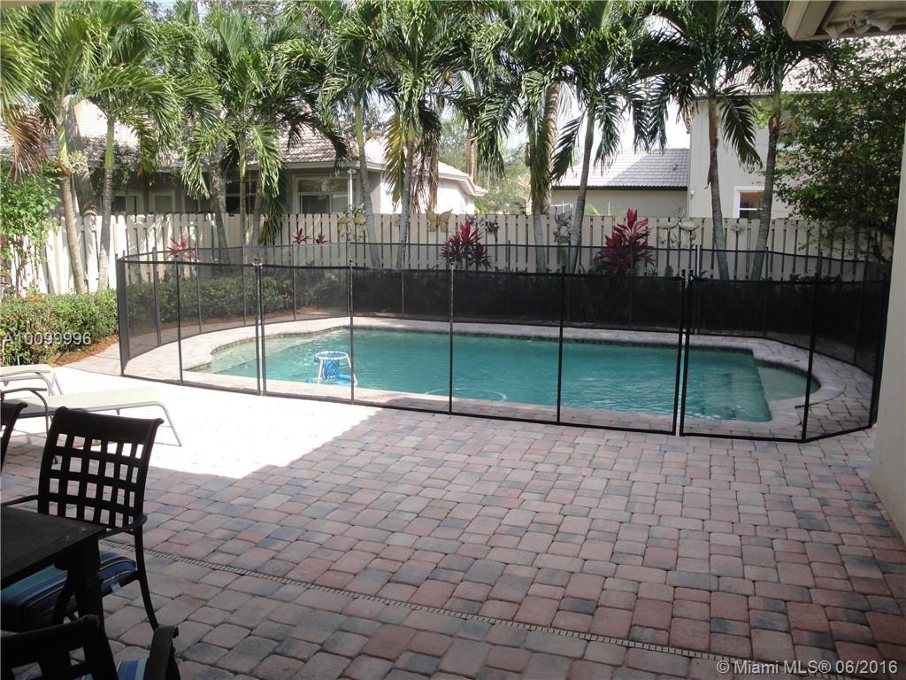 Stoneridge Lake Estates - Residential