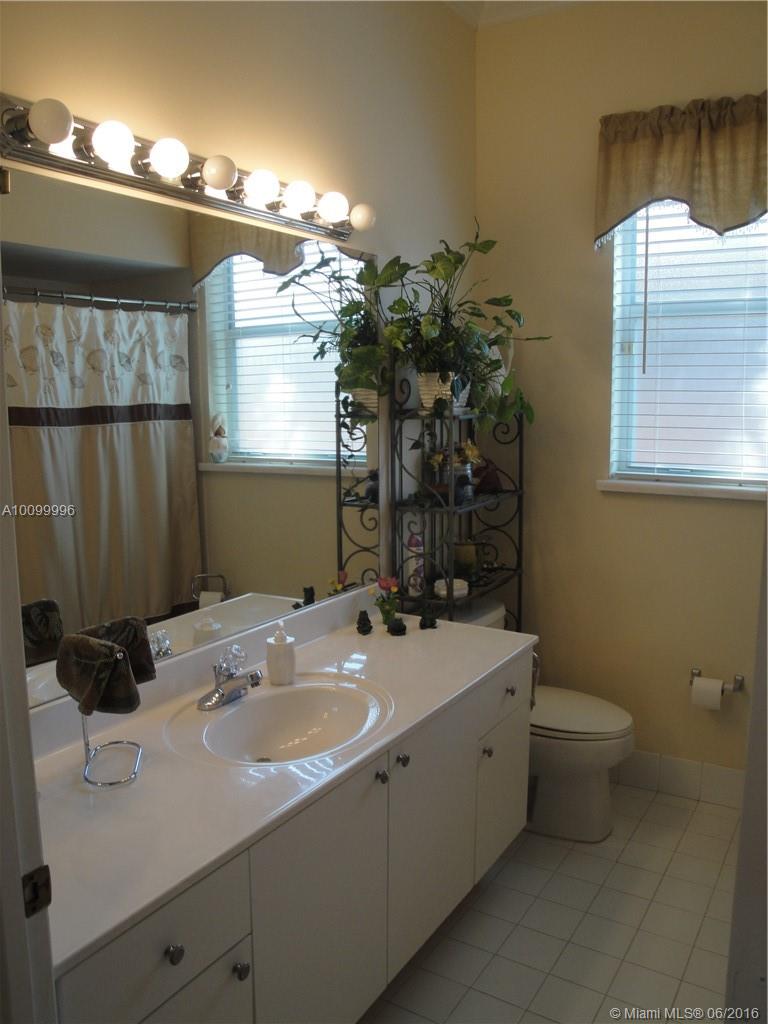 Stoneridge Lake Estates - Residential