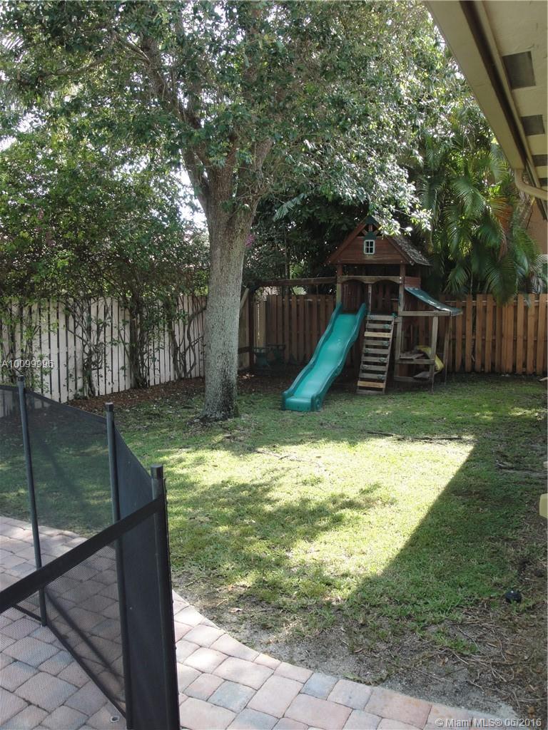 Stoneridge Lake Estates - Residential