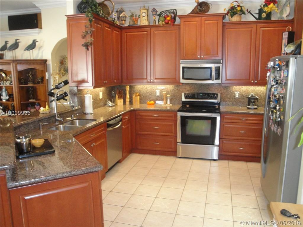 Stoneridge Lake Estates - Residential