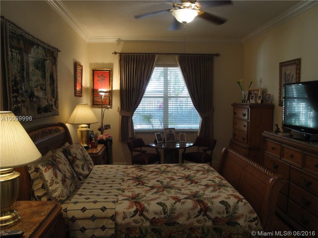 Stoneridge Lake Estates - Residential