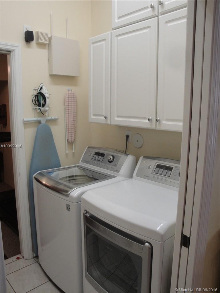 Stoneridge Lake Estates - Residential