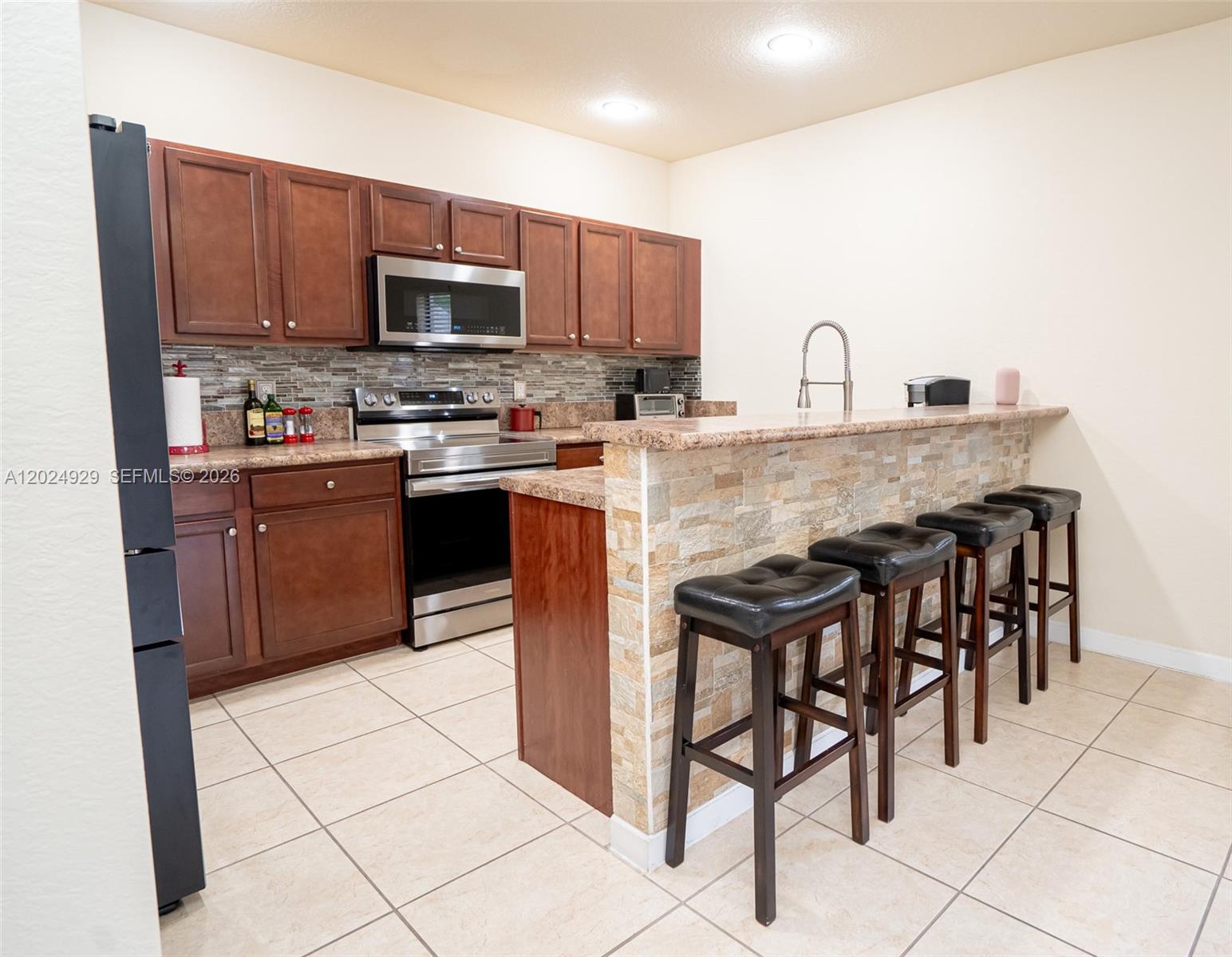 CAPRI AT OASIS - Residential