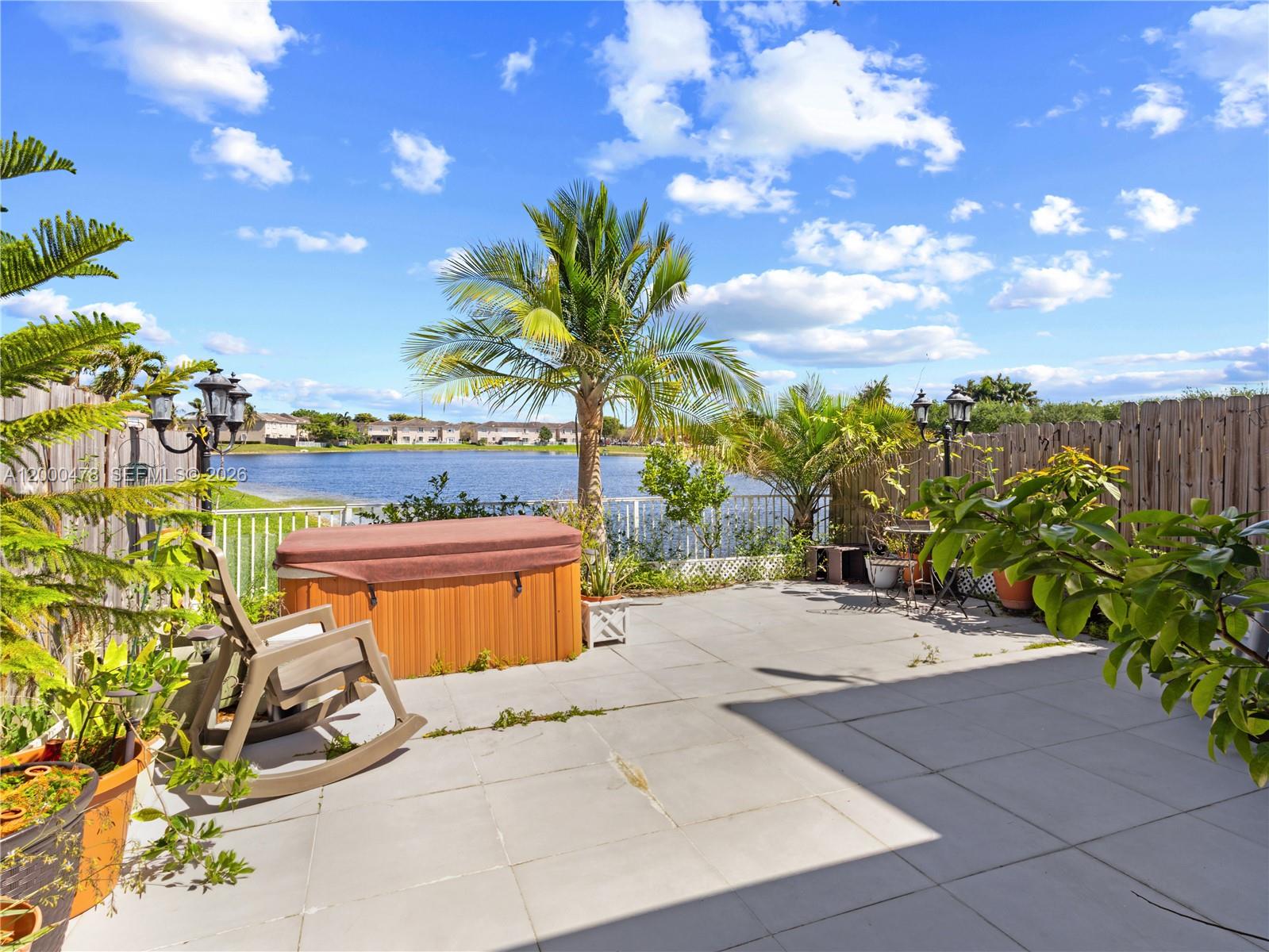 AB AT TAMIAMI TRAIL PHASE - Residential