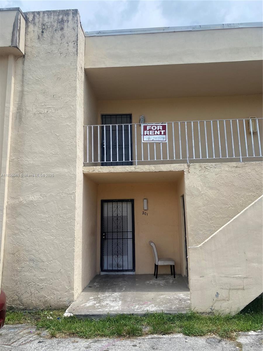 205 NE 141st St 6-1-3