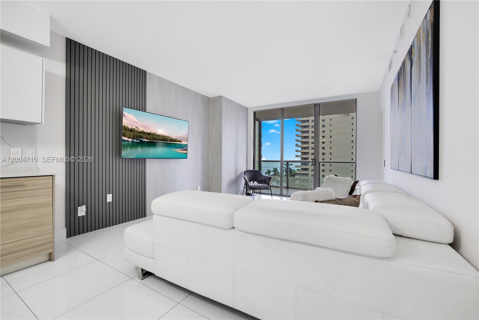 1300 Brickell Bay Dr 706