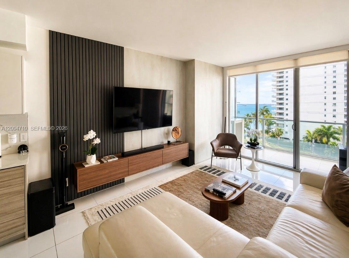 1300 Brickell Bay Dr 706