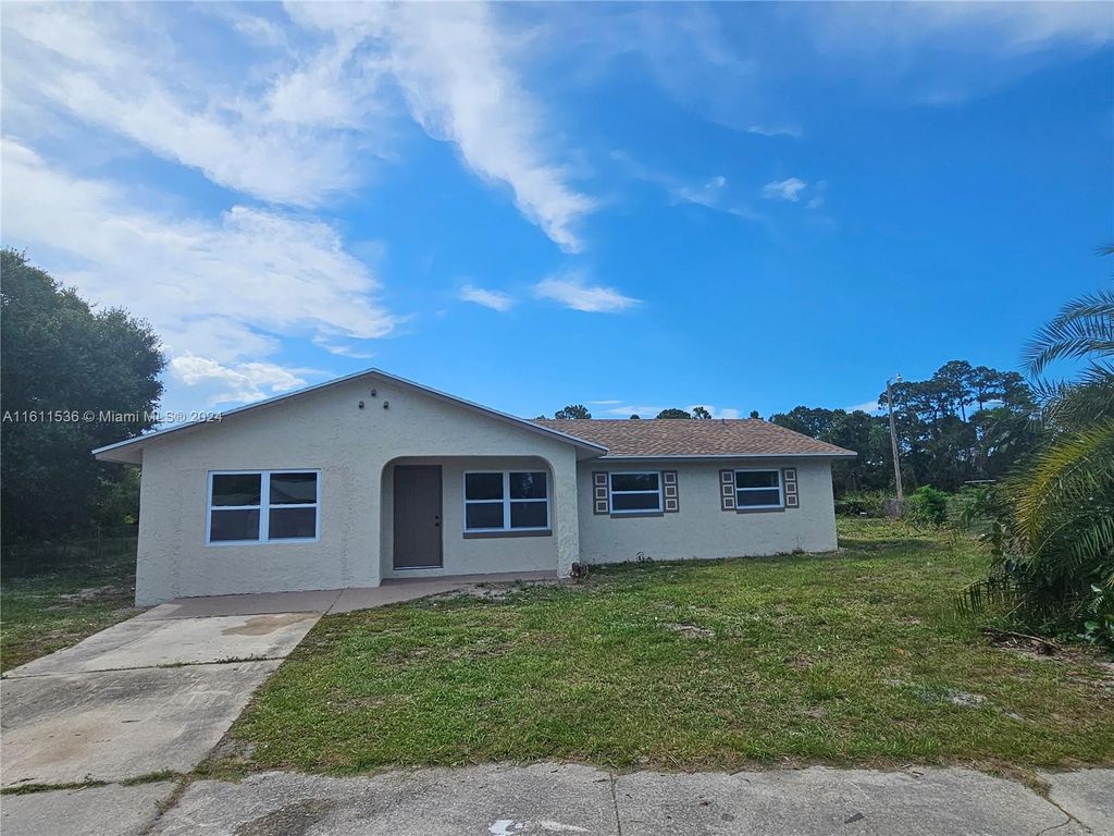 Photo of 3204 Anderson Dr, Fort Pierce, FL 34946 (MLS # A11611536)