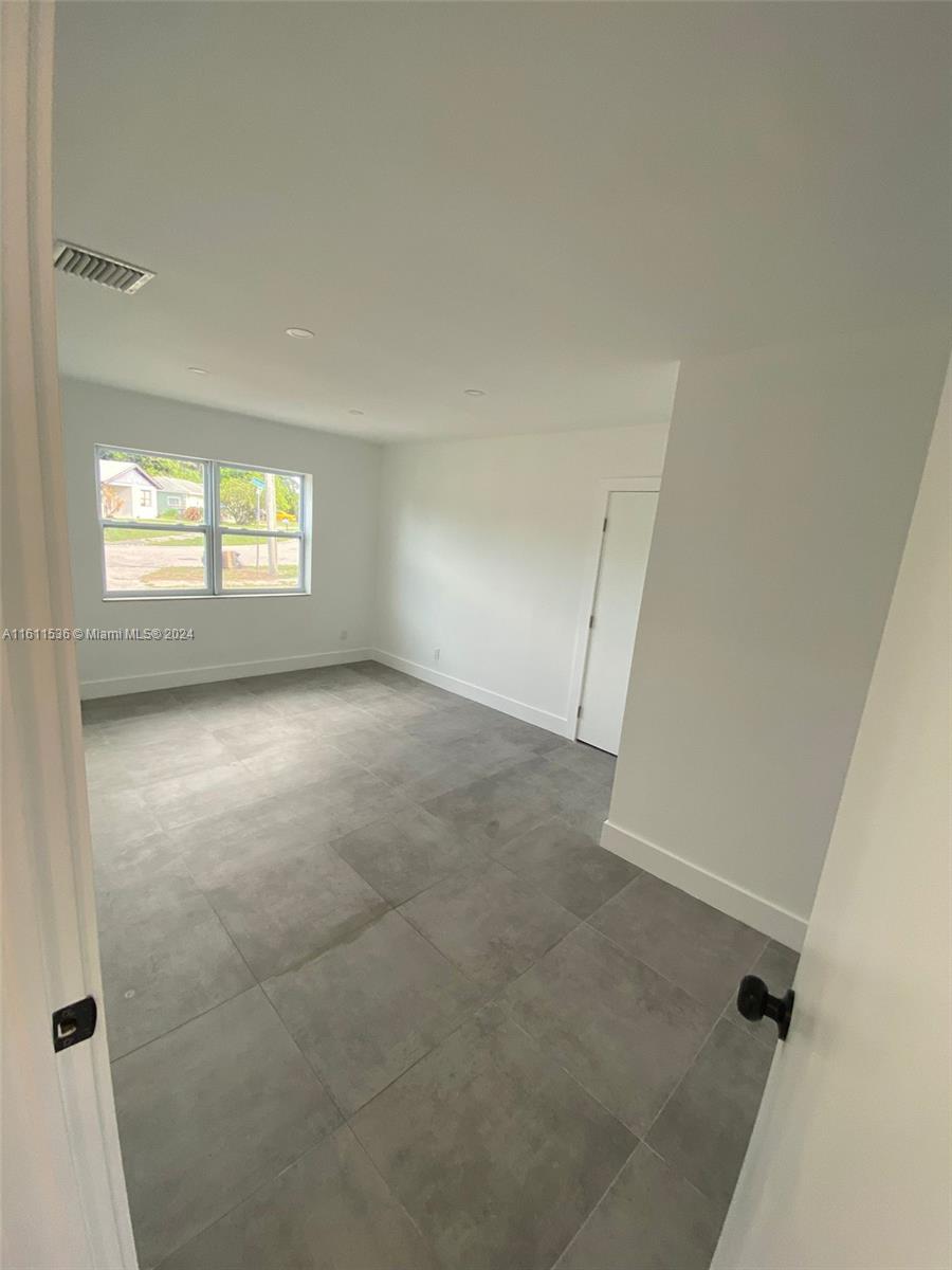 SHERATON PLAZA UNIT 4 REP - Residential Lease