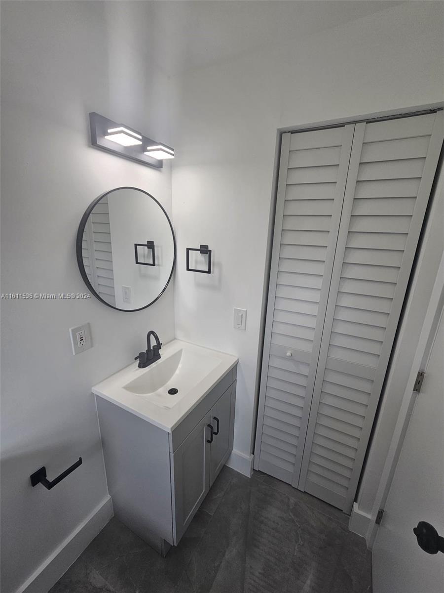 SHERATON PLAZA UNIT 4 REP - Residential Lease