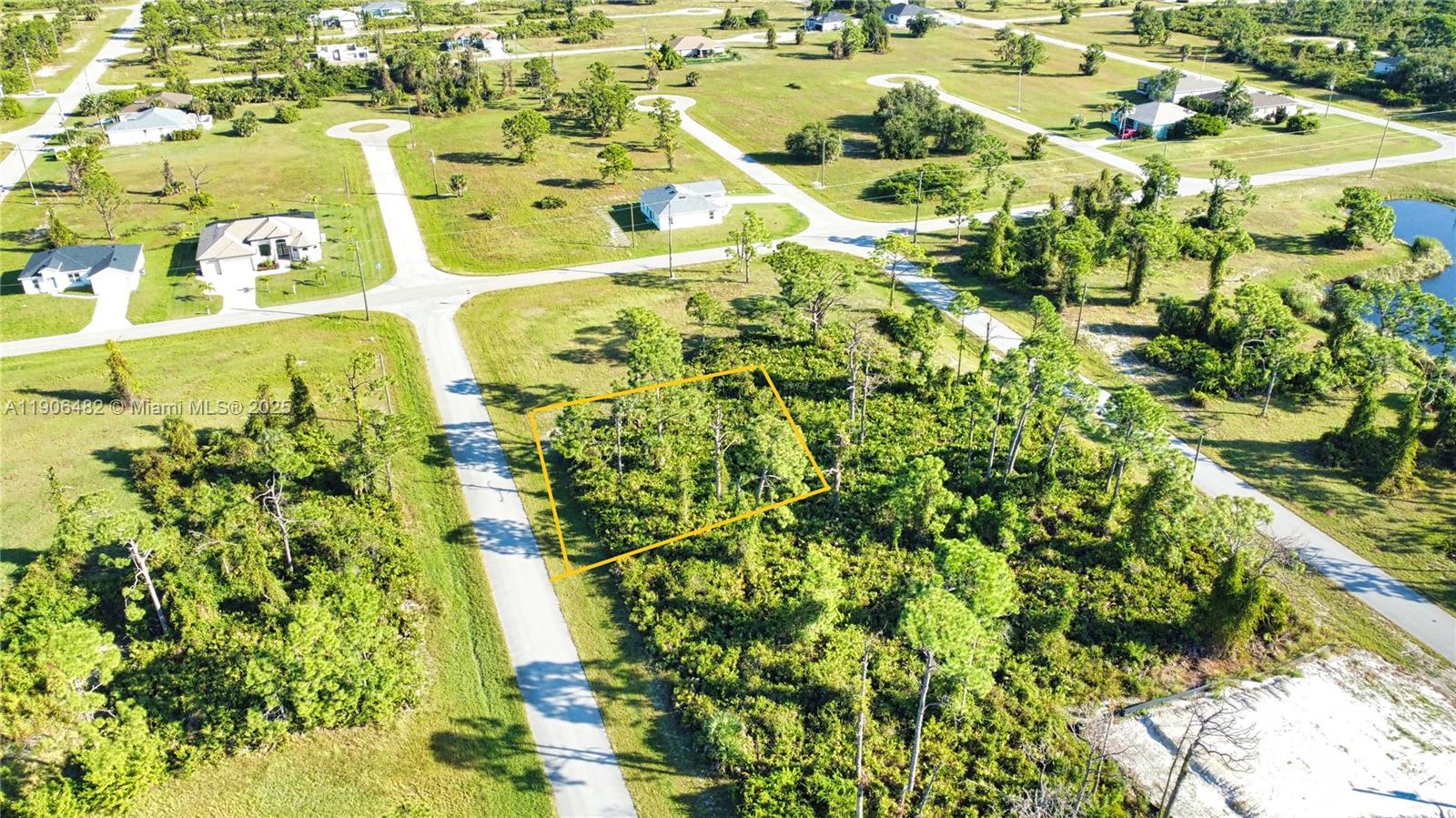 Rotonda Sands - Land