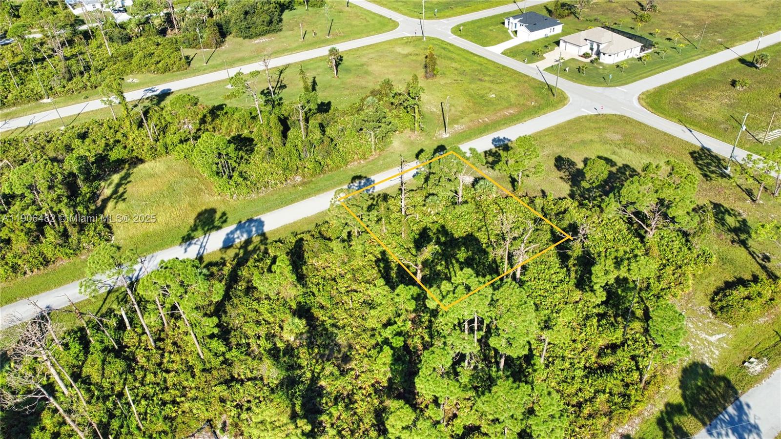 Rotonda Sands - Land