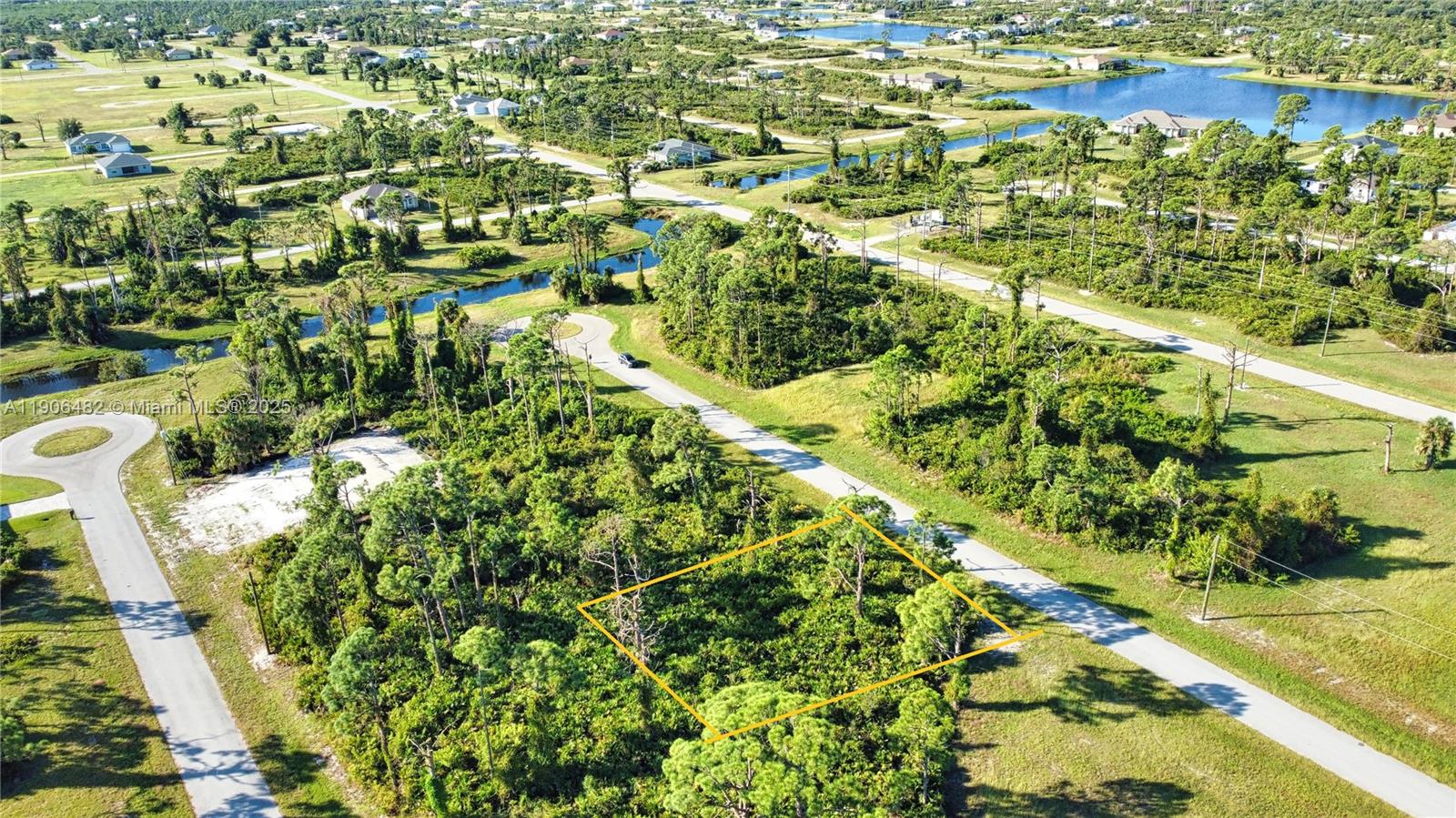 Rotonda Sands - Land