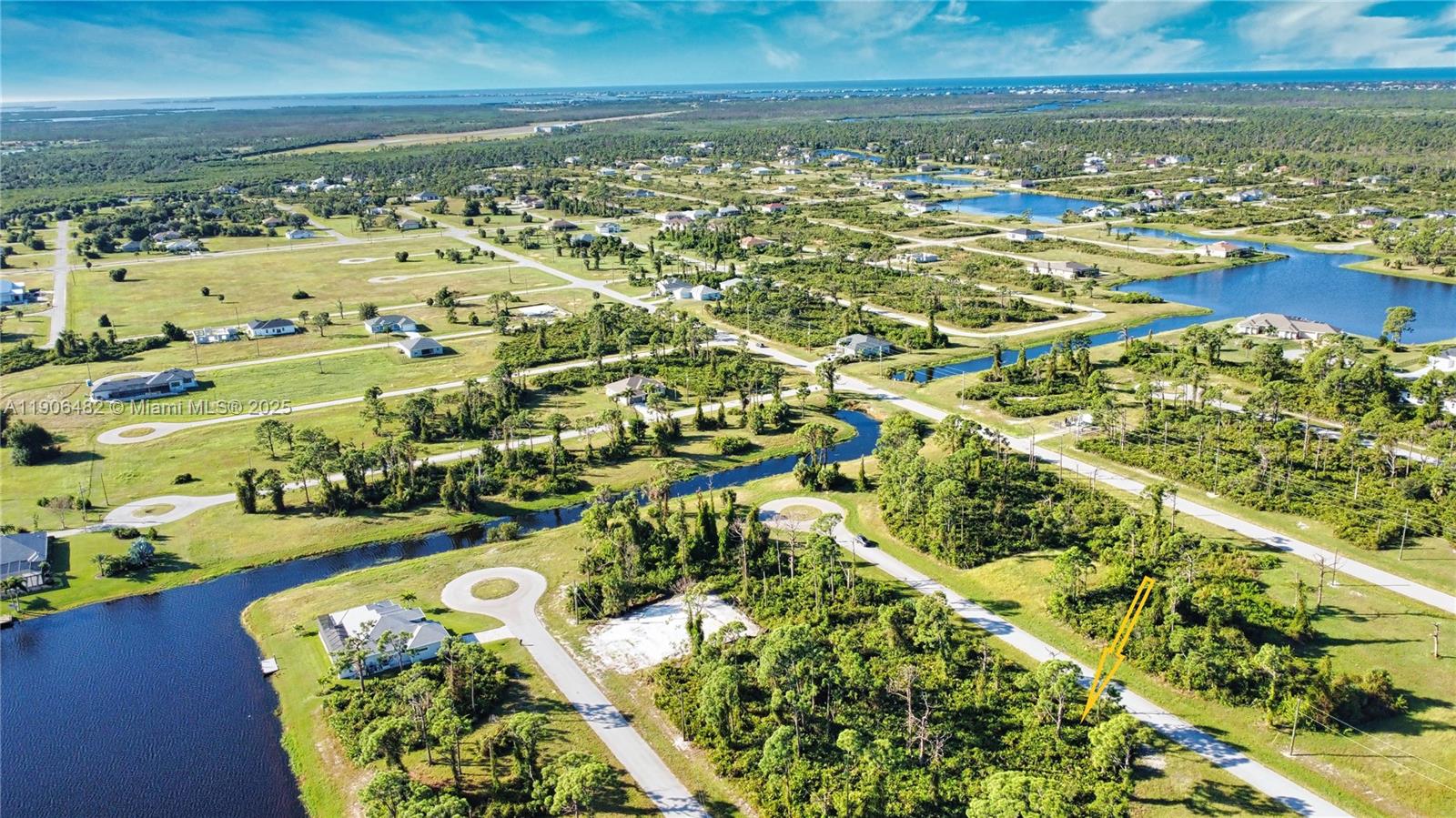 Rotonda Sands - Land