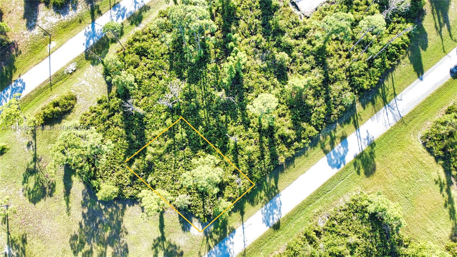 Rotonda Sands - Land