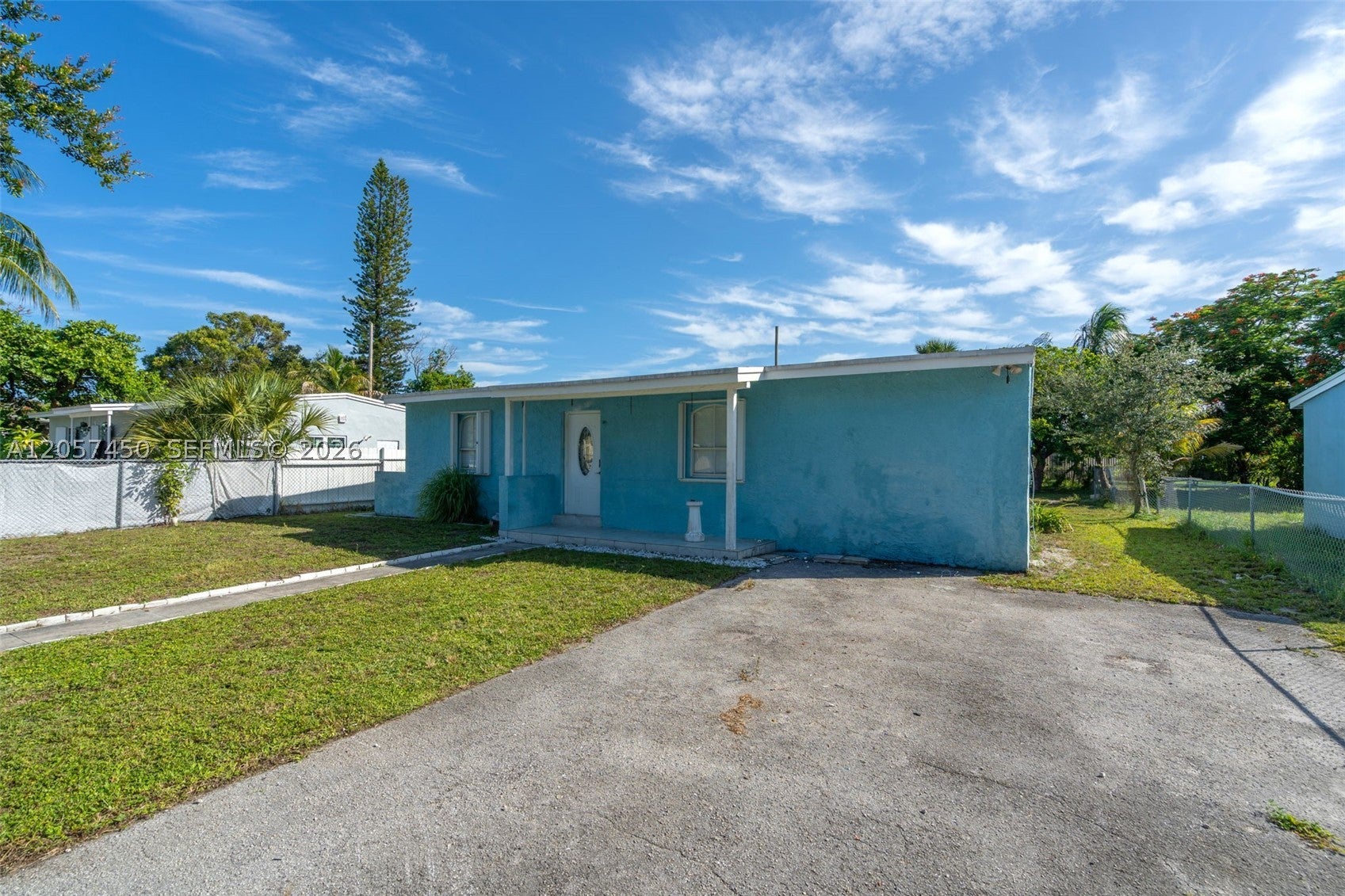 1207 Chateau Park Dr, Fort Lauderdale FL 33311
