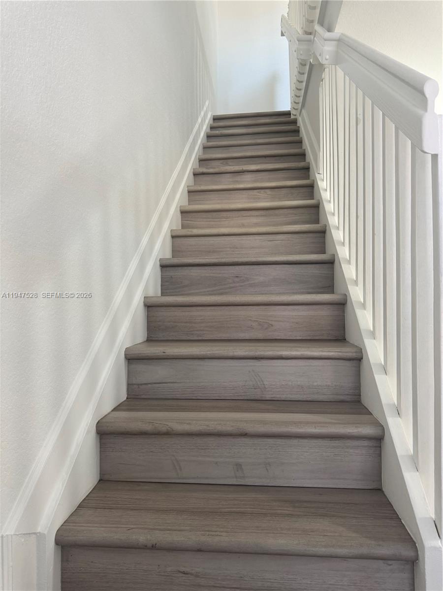 VILLAS AT CARMEL CONDO NO - Residential