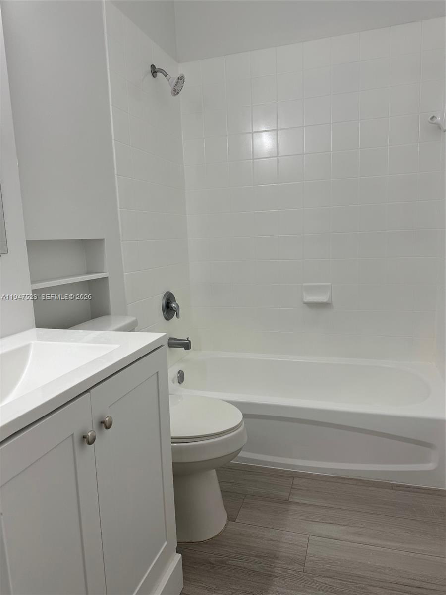 VILLAS AT CARMEL CONDO NO - Residential