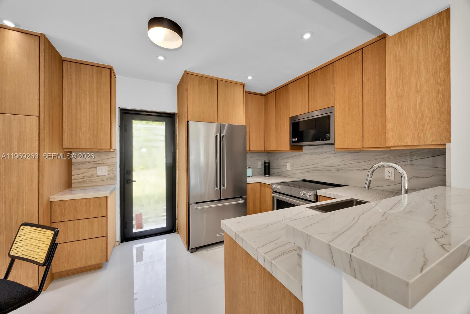 GABLES MANOR SUB - Residential Lease