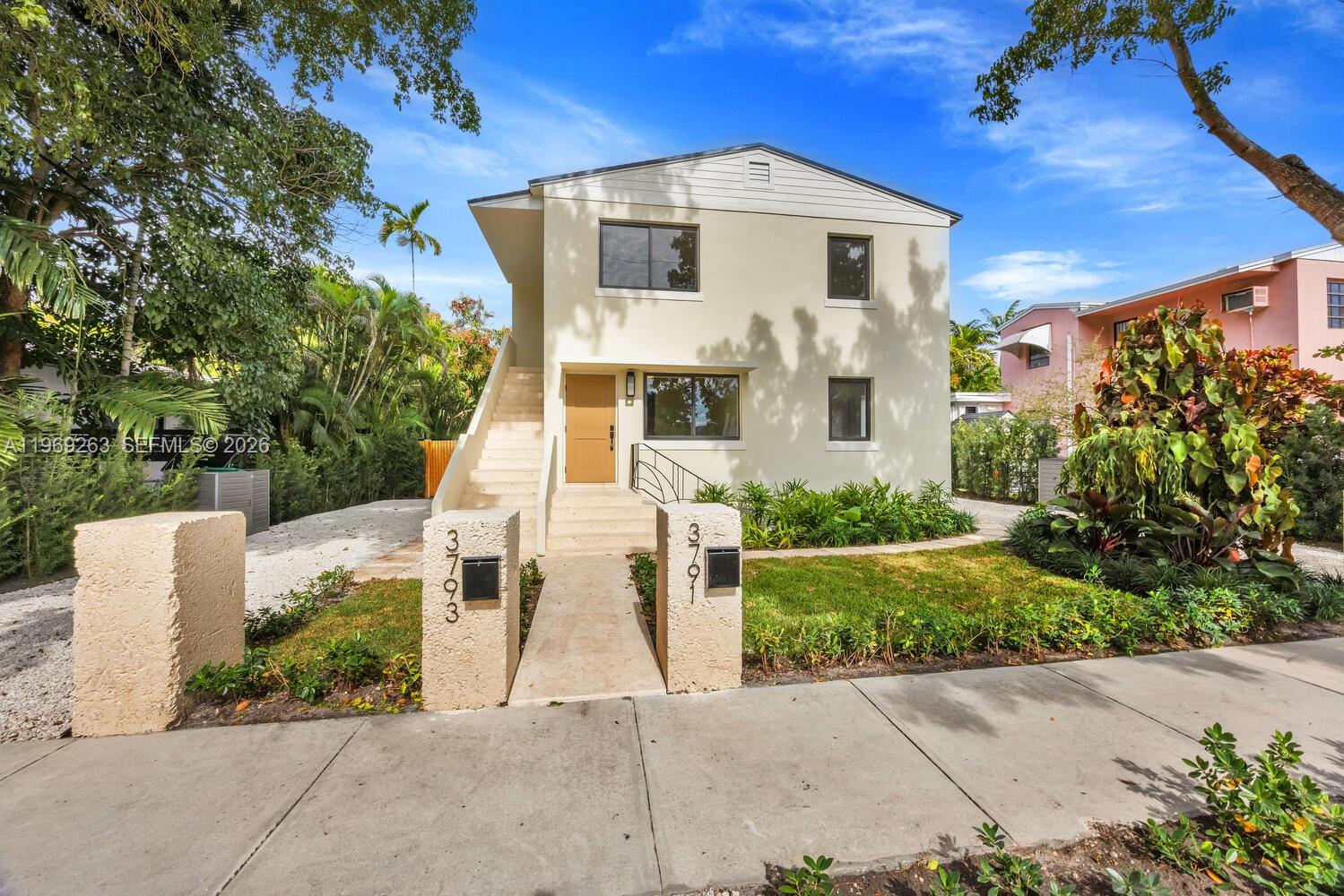 GABLES MANOR SUB - Residential Lease