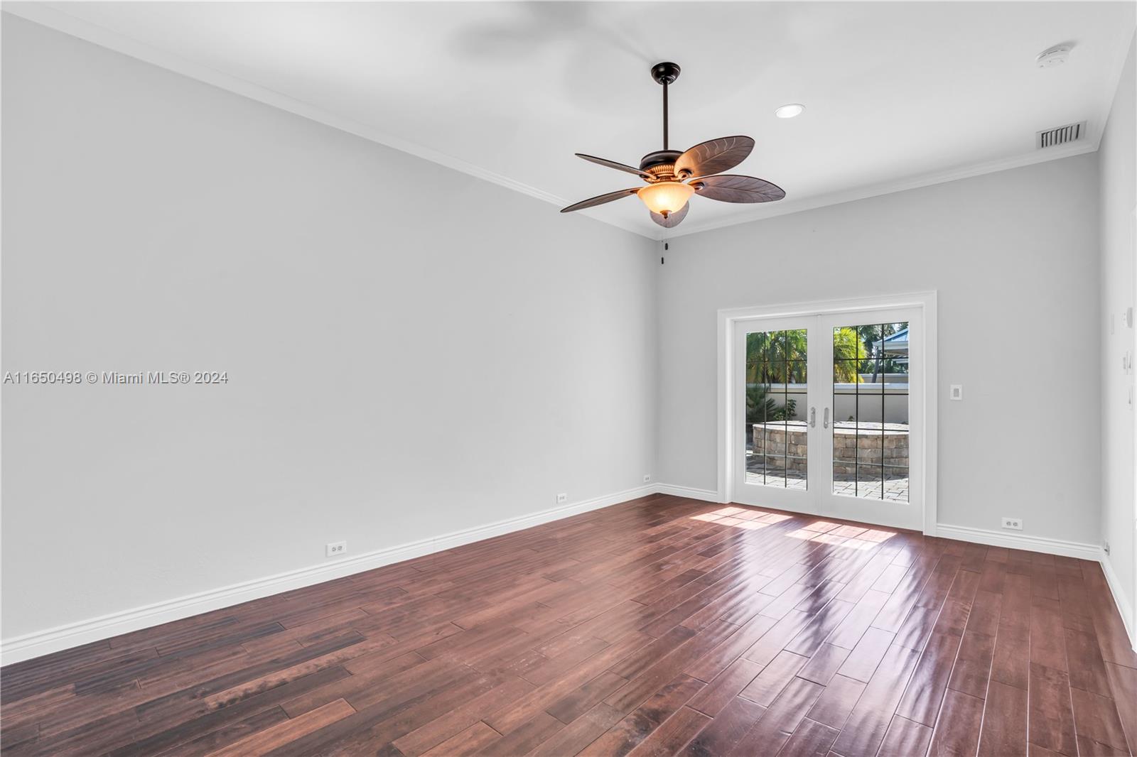 BUTTONWOOD HARBOR - Residential