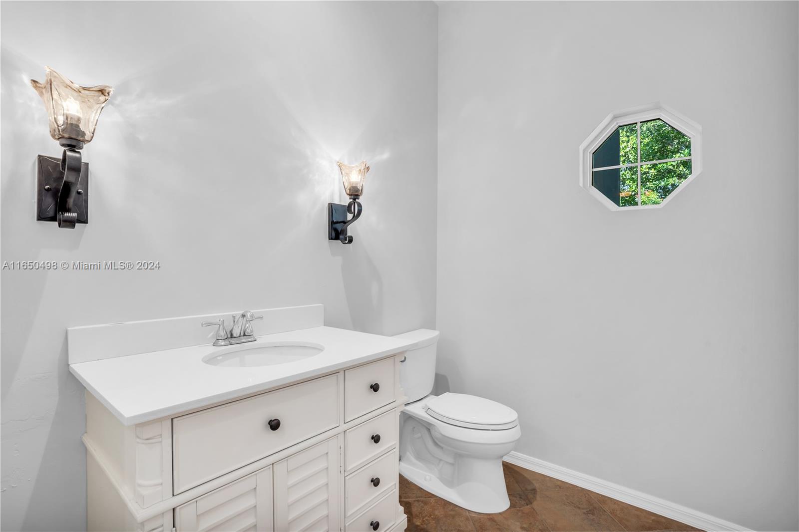 BUTTONWOOD HARBOR - Residential