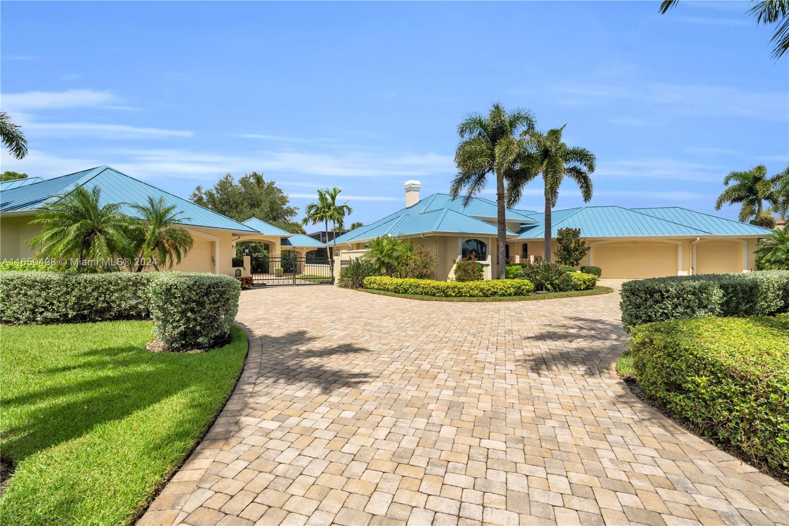 BUTTONWOOD HARBOR - Residential