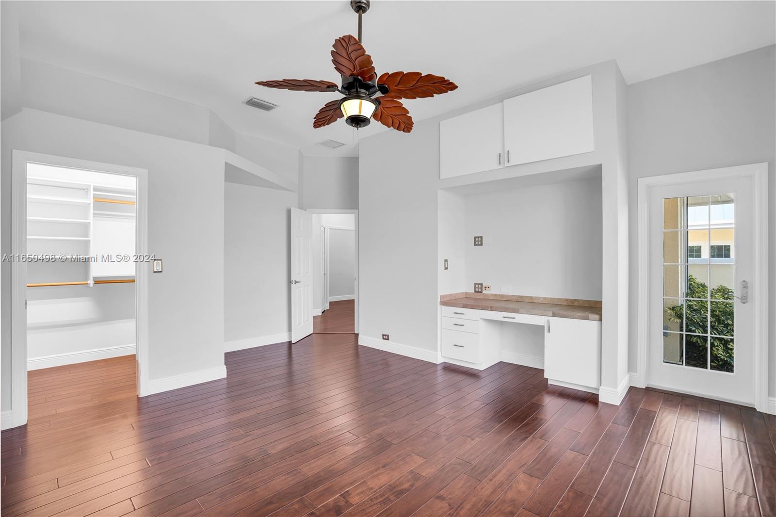 BUTTONWOOD HARBOR - Residential