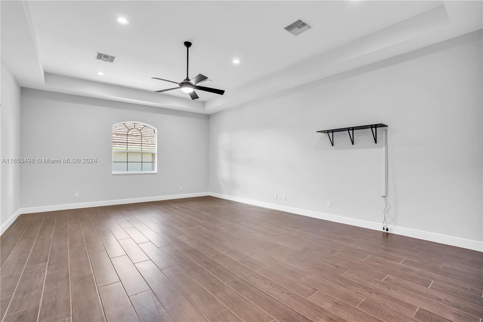 BUTTONWOOD HARBOR - Residential