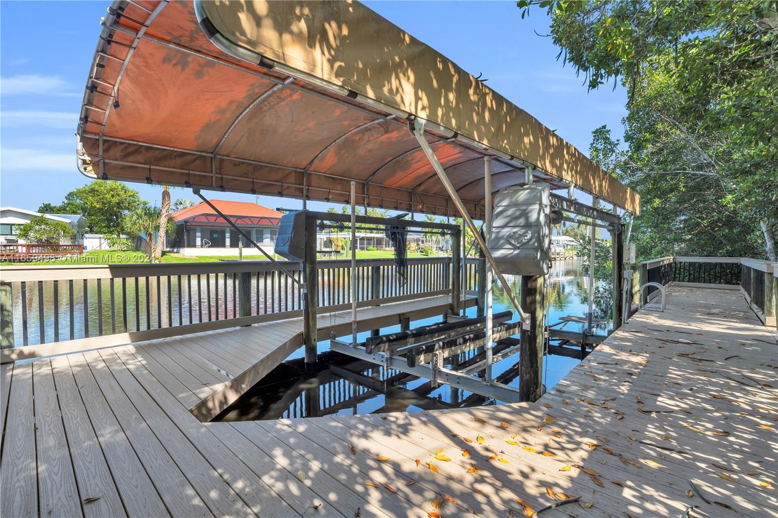 BUTTONWOOD HARBOR - Residential