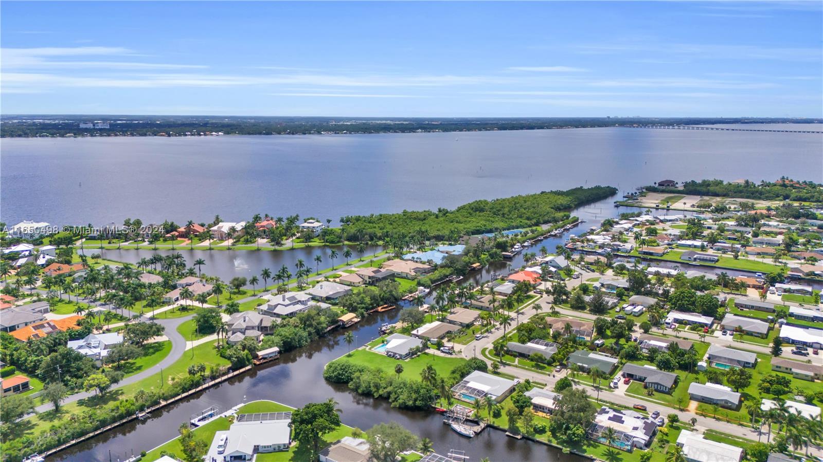 BUTTONWOOD HARBOR - Residential