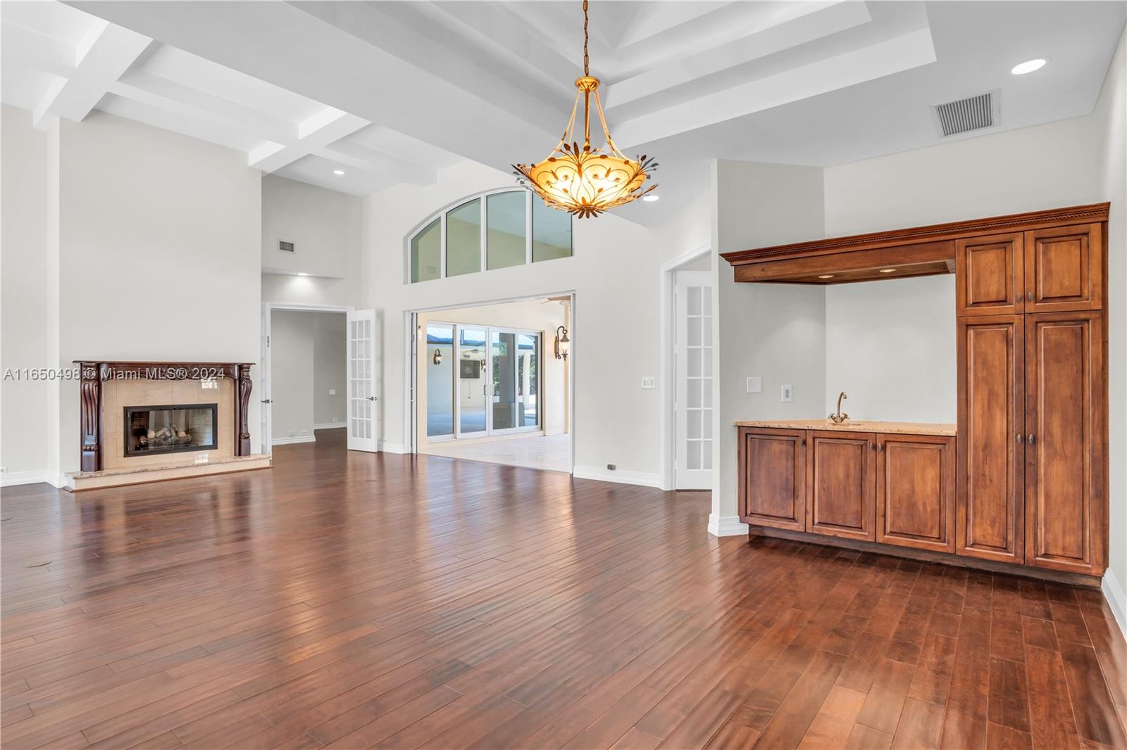 BUTTONWOOD HARBOR - Residential