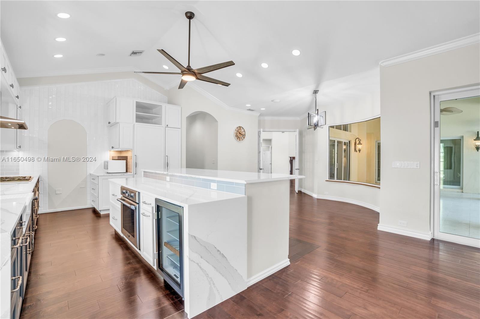 BUTTONWOOD HARBOR - Residential