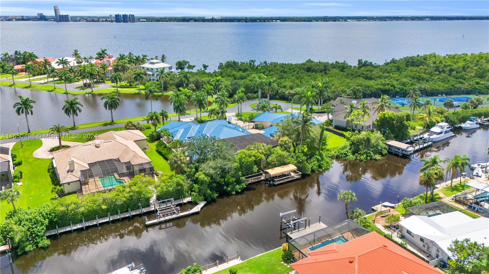 BUTTONWOOD HARBOR - Residential