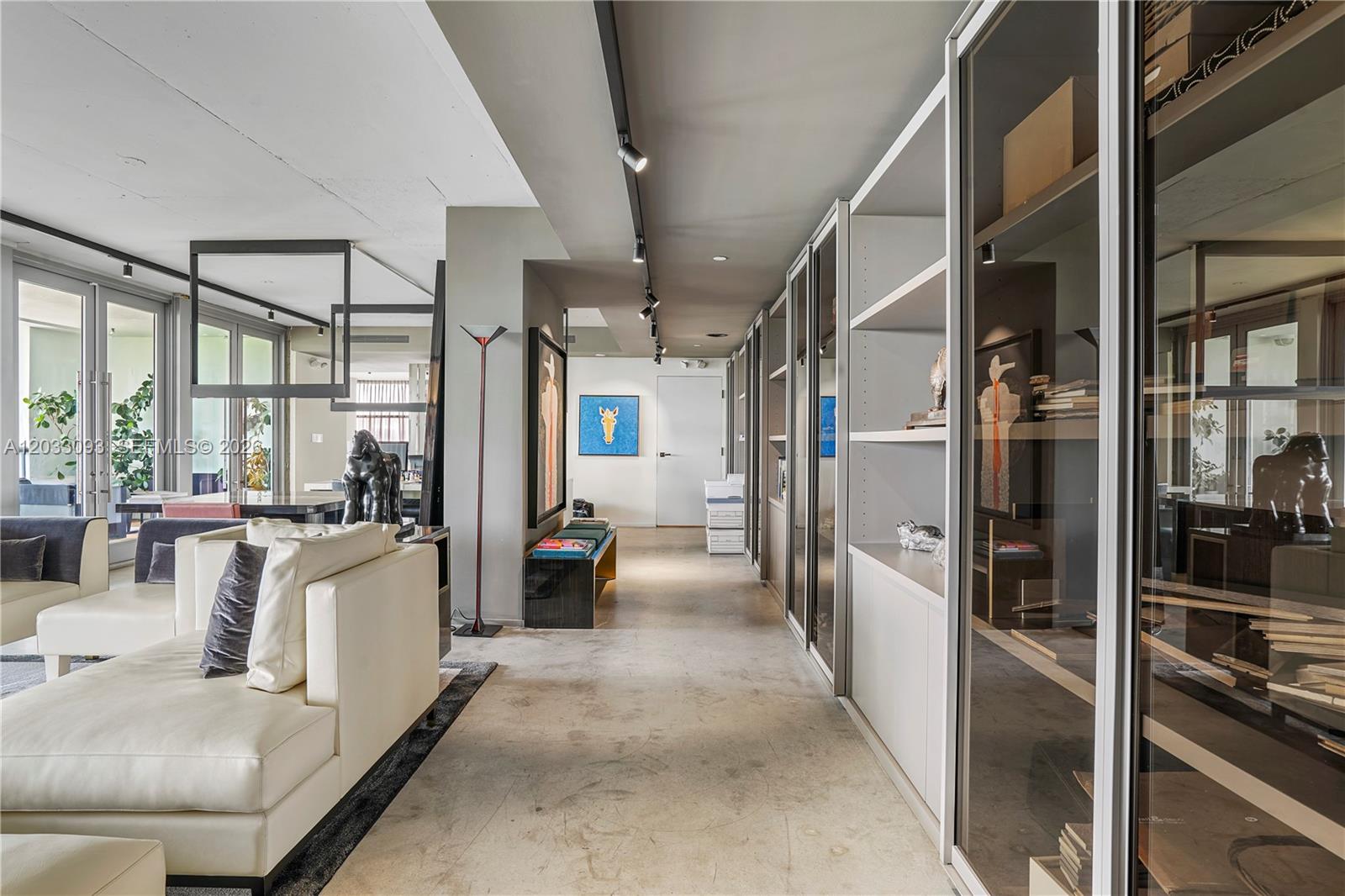 888 Biscayne Blvd CU8B