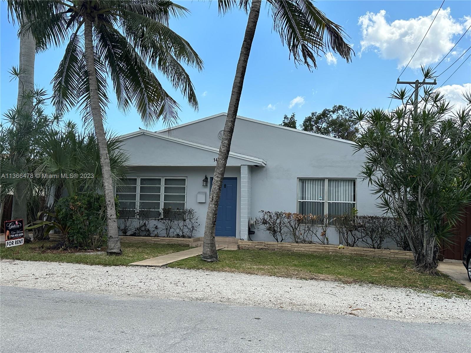 WELCOME HOME TO THIS BEAUTIFUL 2/2 WITH LARGE A FLORIDA ROOM / DAN, STUNNING WHITE KITCHEN, GRANITE COUNTER TOP, STAINLESS STILL APPLIANCES, ABOUT 1400 SQ FT OF LIVING SPACE, PRIVET YARD WITH A COVERED PATIO, CAR PORT, LAUNDRY ROOM AVAILABLE. MANY WINDOWS AND DAY LIGHT THROUGH OUT. FRESHLY PAINTED. PROPERTY VERY WELL LOCATED CLOSE TO NE 15TH AVE, SUNRISE BLVD, MINUTES TO THE BEACH AND DOWNTOWN FORT LAUDERDALE. CLOSE TO SUPERMARKET, STORES, RESTAURANTS, BARS. VERY FAST APPROVAL PROSESS !!!